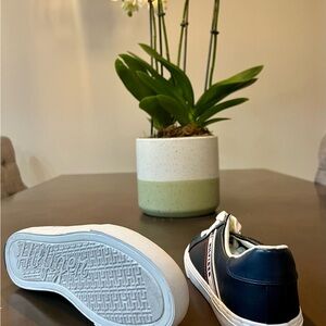 Beautiful Woman Tommy Hilfifer